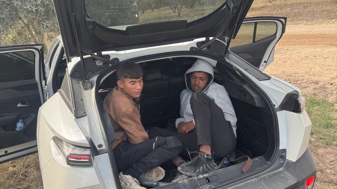 Hatay'da Göçmen Operasyonu: 37 Düzensiz Göçmen ve 9 Tutuklama