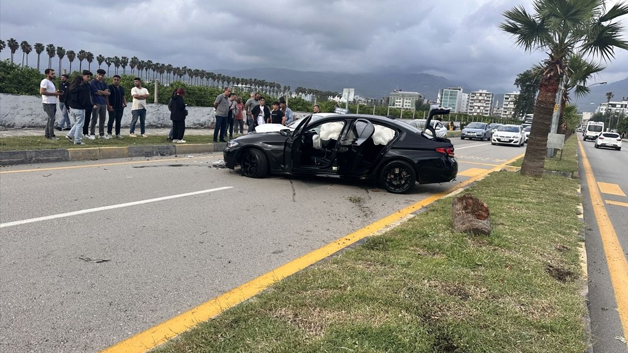 Hatay'da Otomobil Kazası: 5 Yaralı