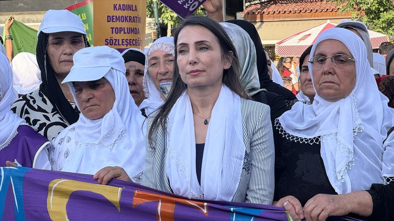 Hatimoğulları Diyarbakır'da Barış Çağrısında Bulundu