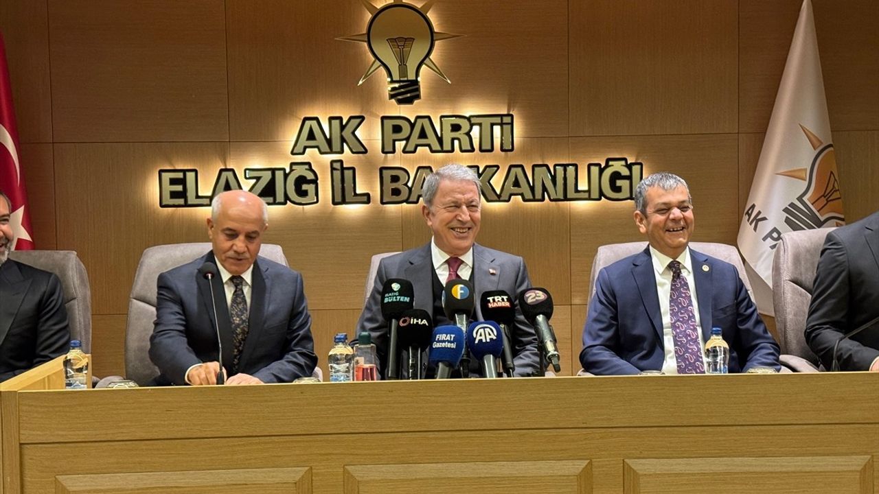 Hulusi Akar Elazığ'da Terörsüz Türkiye Vurgusu Yaptı