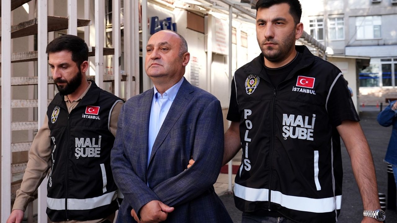 İBB'de Yolsuzluk Soruşturmasında 42 Gözaltı