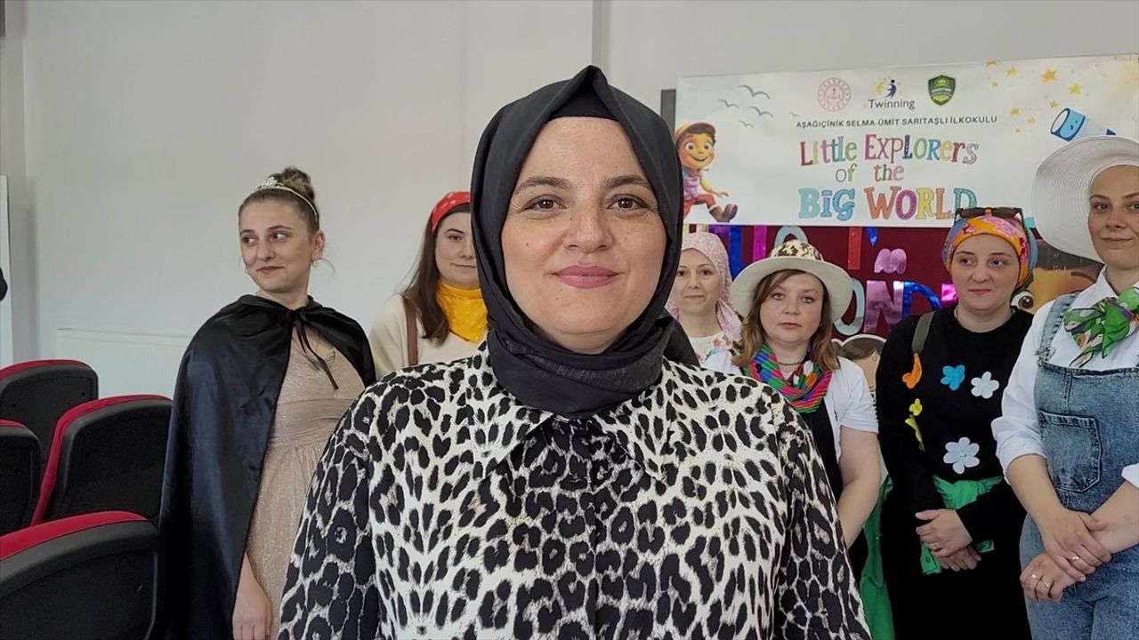 İlkokul Velileri Tiyatro ile Sevgi ve Saygıyı Anlattı