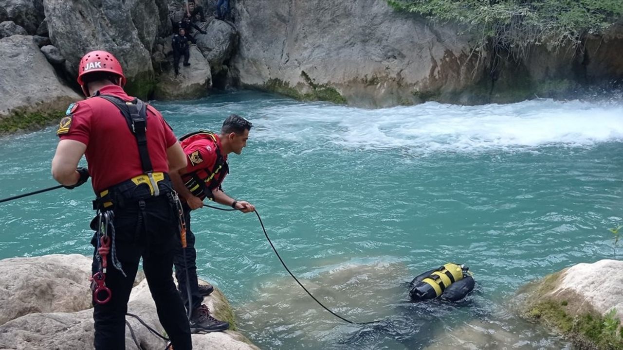 Isparta'da Kanyonda Suya Düşen Öğrenci İçin Arama Çalışmaları Başlatıldı