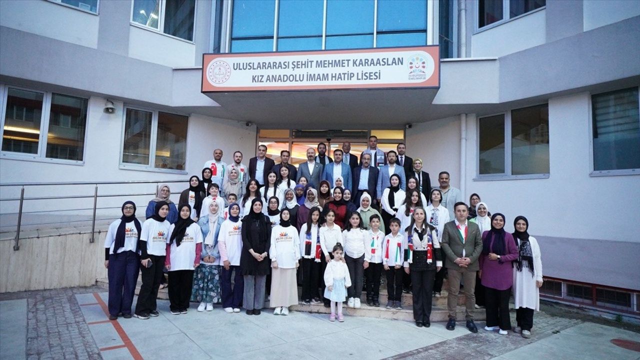 İstanbul'da Gazzeli Öğrenciler İçin Birlik Mesajı