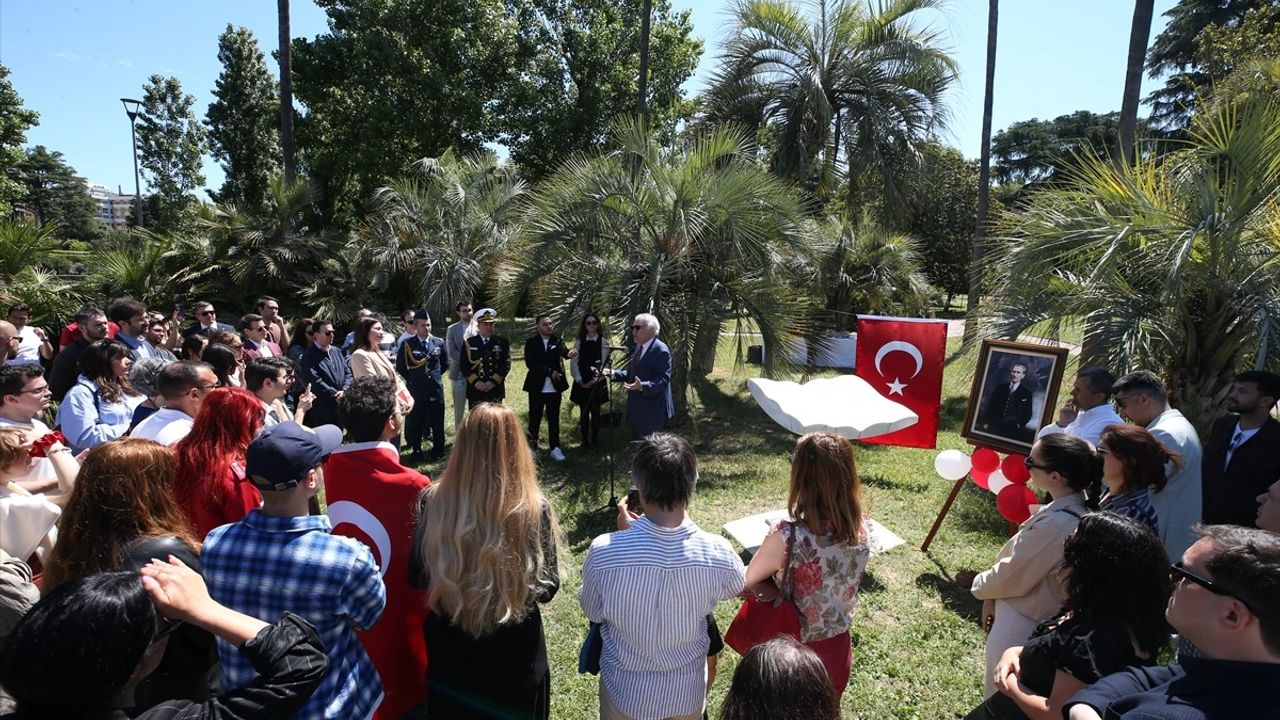 İtalya'da Türk Öğrencilerden 19 Mayıs Kutlaması