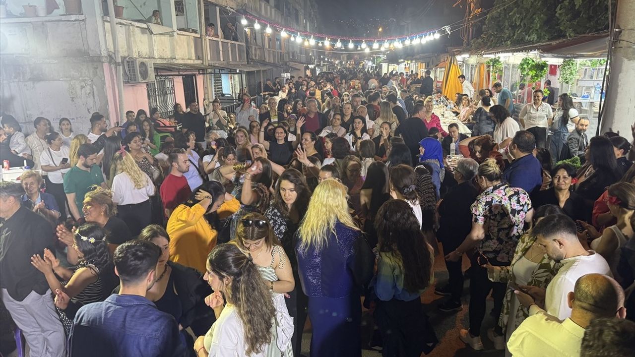 İzmir'de Hıdırellez Coşkusu