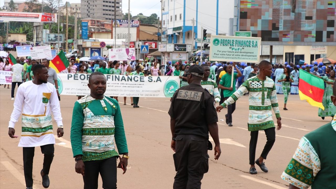 Kamerun'da 1 Mayıs Emek ve Dayanışma Günü Coşkuyla Kutlandı
