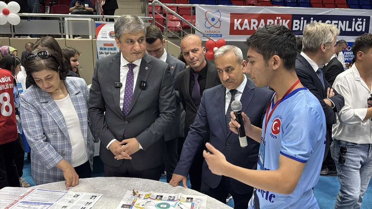 Karabük'te Bilim Şenliği Coşkuyla Gerçekleştirildi
