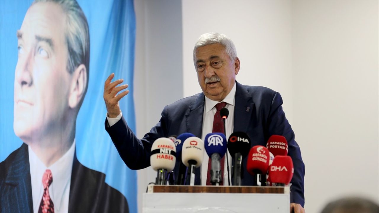 Karabük'te Esnaf Sorunları ve Çözüm Önerileri Toplantısı Yapıldı