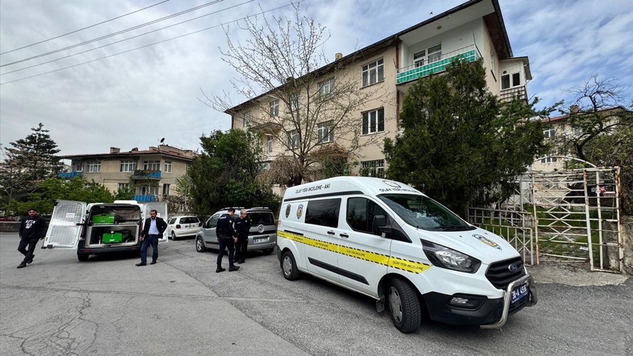 Kayseri'de Bıçaklı Aile İçindeki Kavga Can Aldı