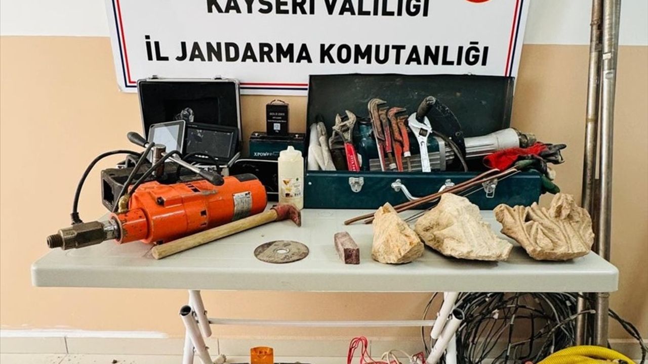 Kayseri'de Kaçak Kazı Operasyonu: 5 Gözaltı