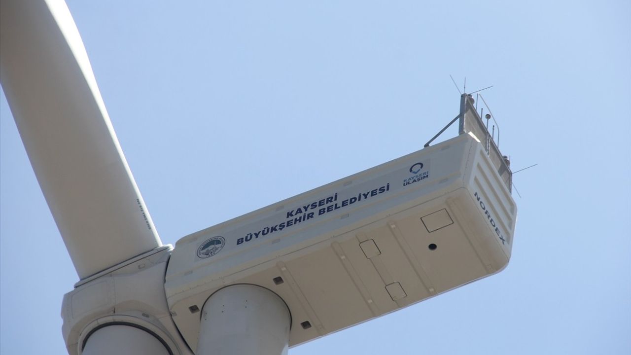 Kayseri'de Yenilikçi Rüzgar Enerjisi Santrali Tanıtıldı