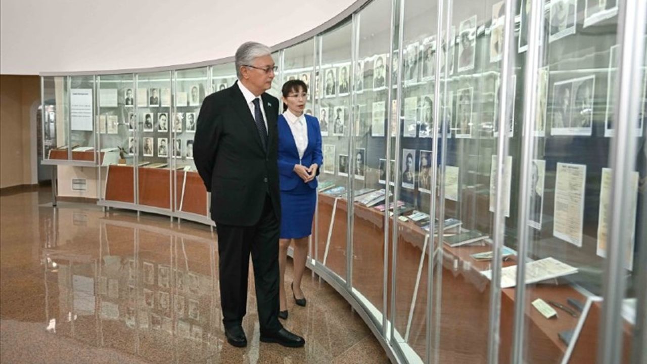 Kazakistan Cumhurbaşkanı Tokayev, Siyasi Baskıyı Anma Töreninde Konuştu