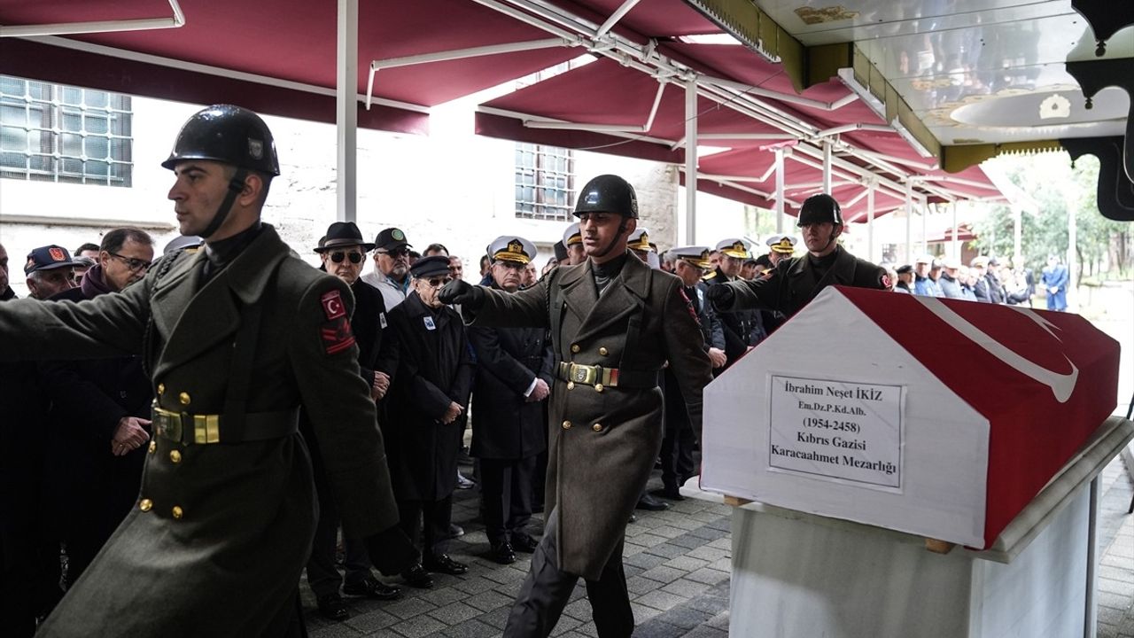 Kıbrıs Barış Harekatı Komutanı İbrahim Neşet İkiz'in Cenazesi İstanbul'da Düzenlendi