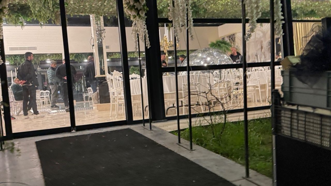 Kocaeli'deki Düğün Salonunda Disko Topu Kazası: Avukat Açıklama Yaptı