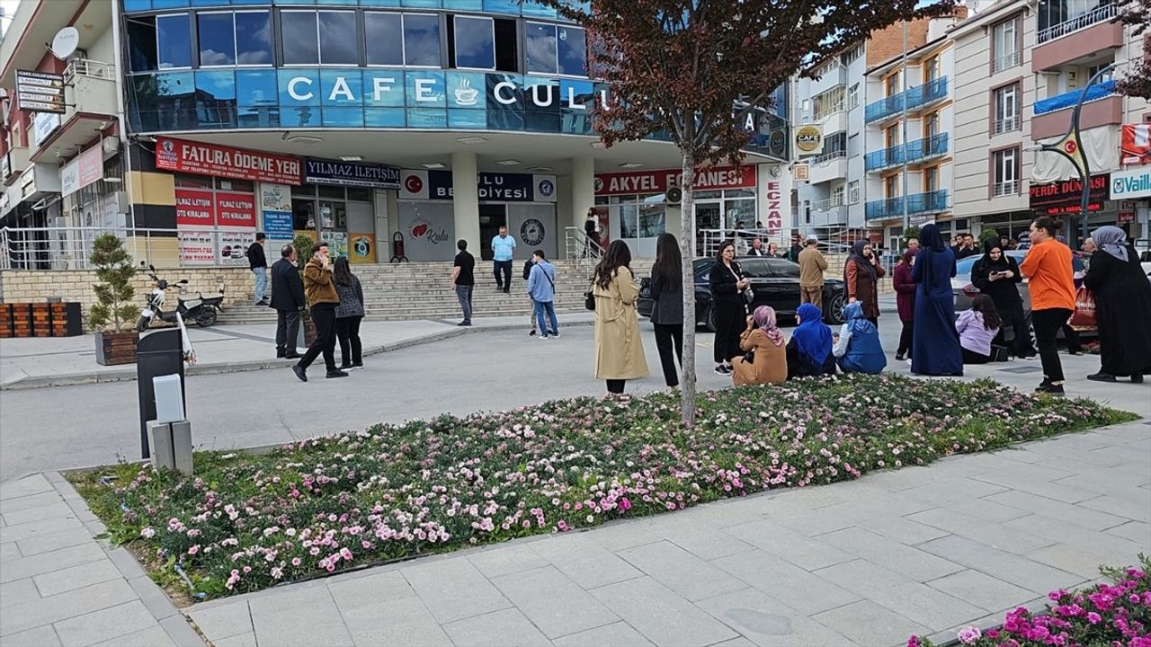 Konya'da 5,2 Büyüklüğünde Deprem Meydana Geldi