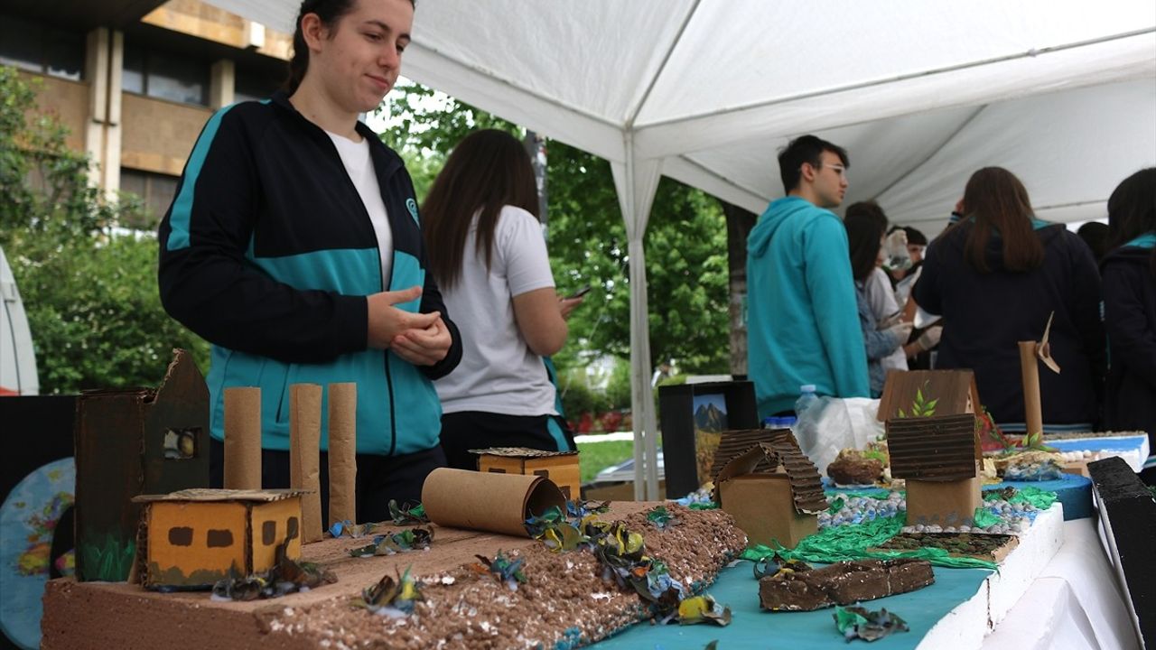 Kosova Uluslararası Maarif Okulları'ndan Bilim Fuarı