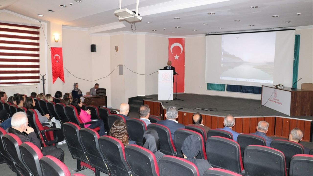 Kütahya'da Arkeolojik Kazılar ve Yüzey Araştırmaları Konferansı