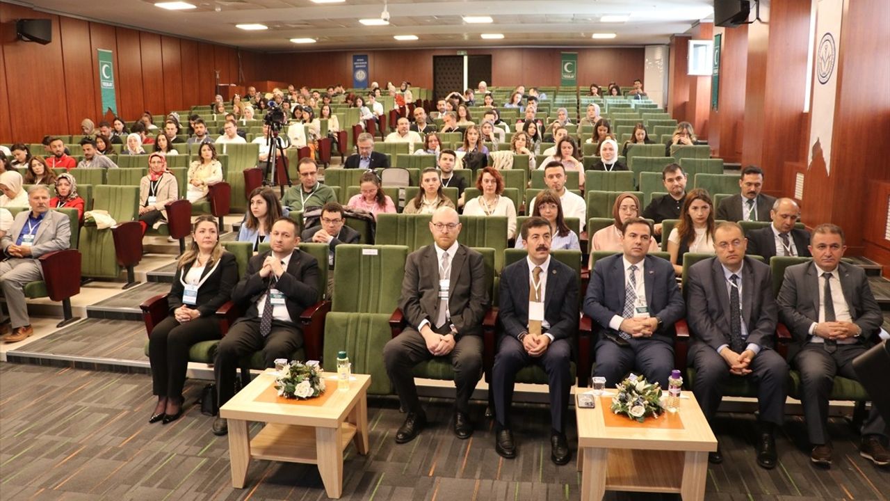 Kütahya'da Tütün Mücadelesi Sempozyumu Düzenlendi