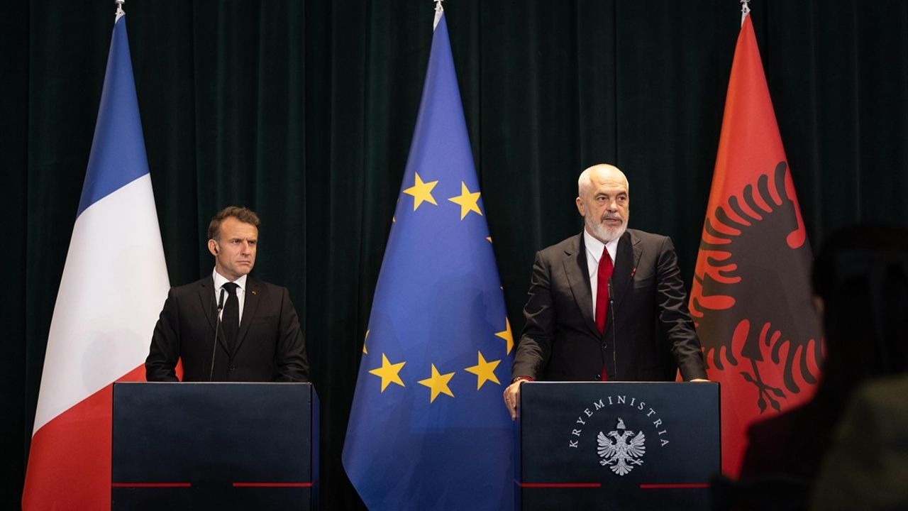 Macron: Arnavutluk'un Yeri AB'dir