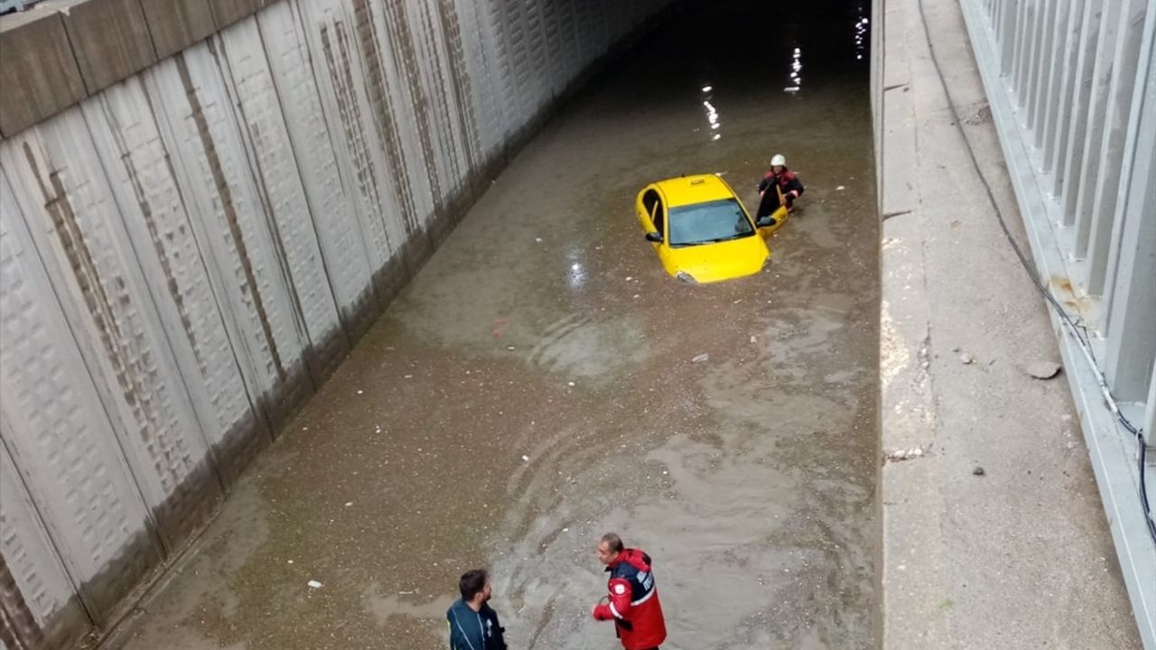 Malatya'da Sağanak Yağış Sonrası Göçük Olayı