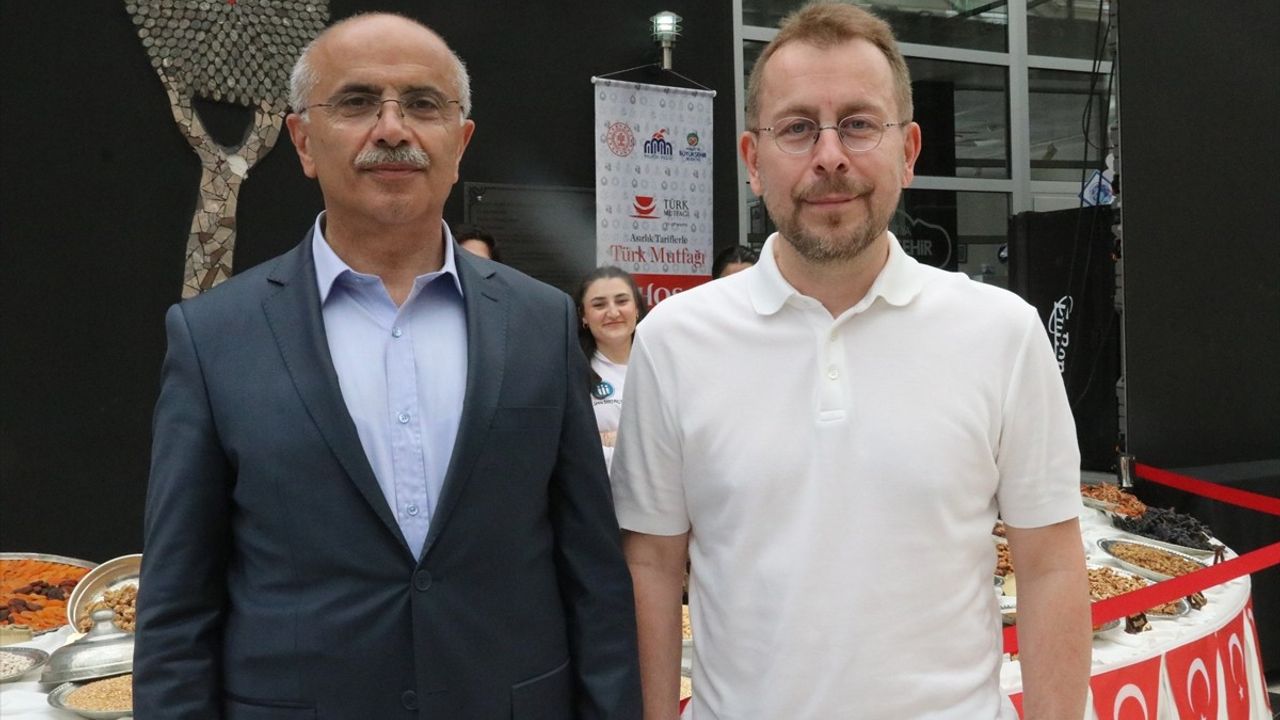 Malatya'da Türk Mutfağı Haftası Etkinliği: Arapgir Mor Reyhan Şerbeti