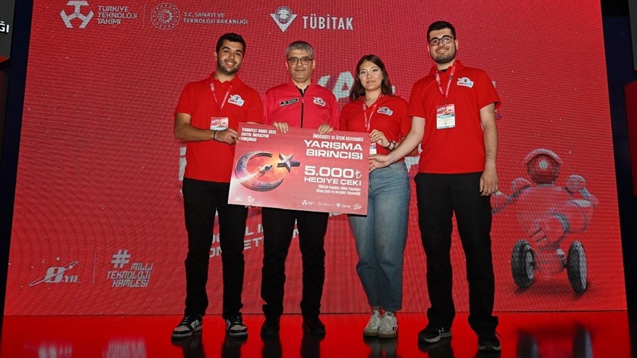 Manisa Celal Bayar Üniversitesi TEKNOFEST 2025'te İki Ödül Kazandı