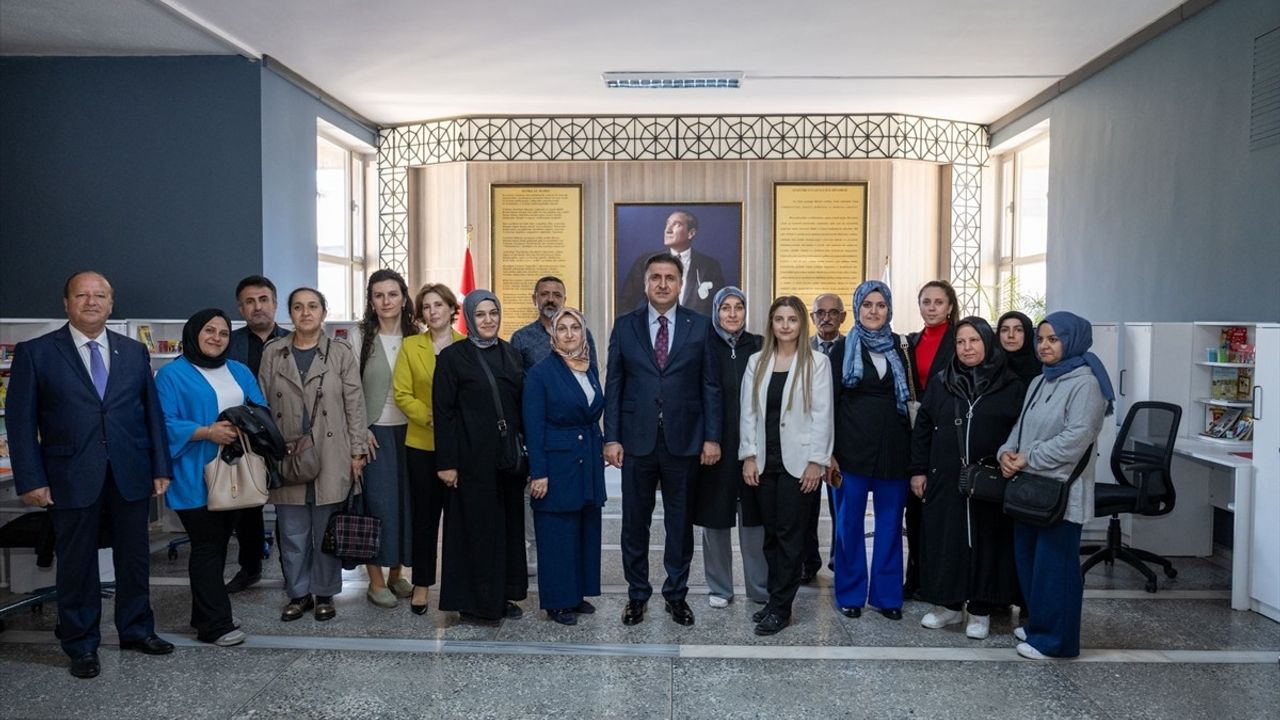 Meslek Liseli Öğrencilerden İhtiyaç Sahibi Arkadaşlarına Destek