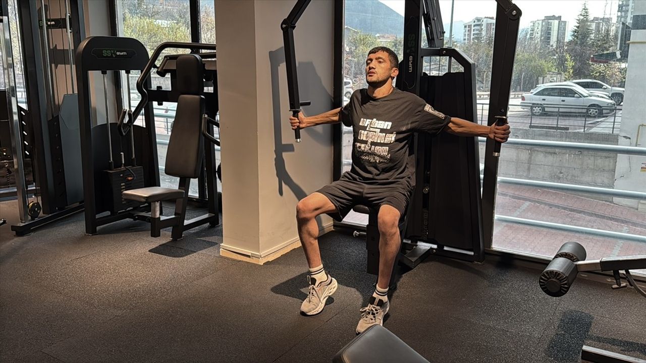 Milli Sporcu Sercan Koç, Muaythaidaki Hedeflerini Büyütüyor
