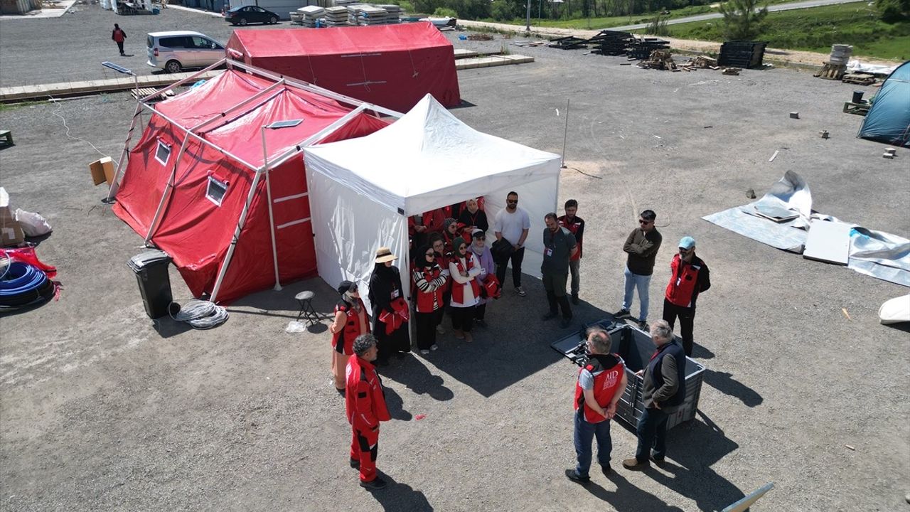 Mobil Sahra Hastanesi Kurulum Tatbikatı