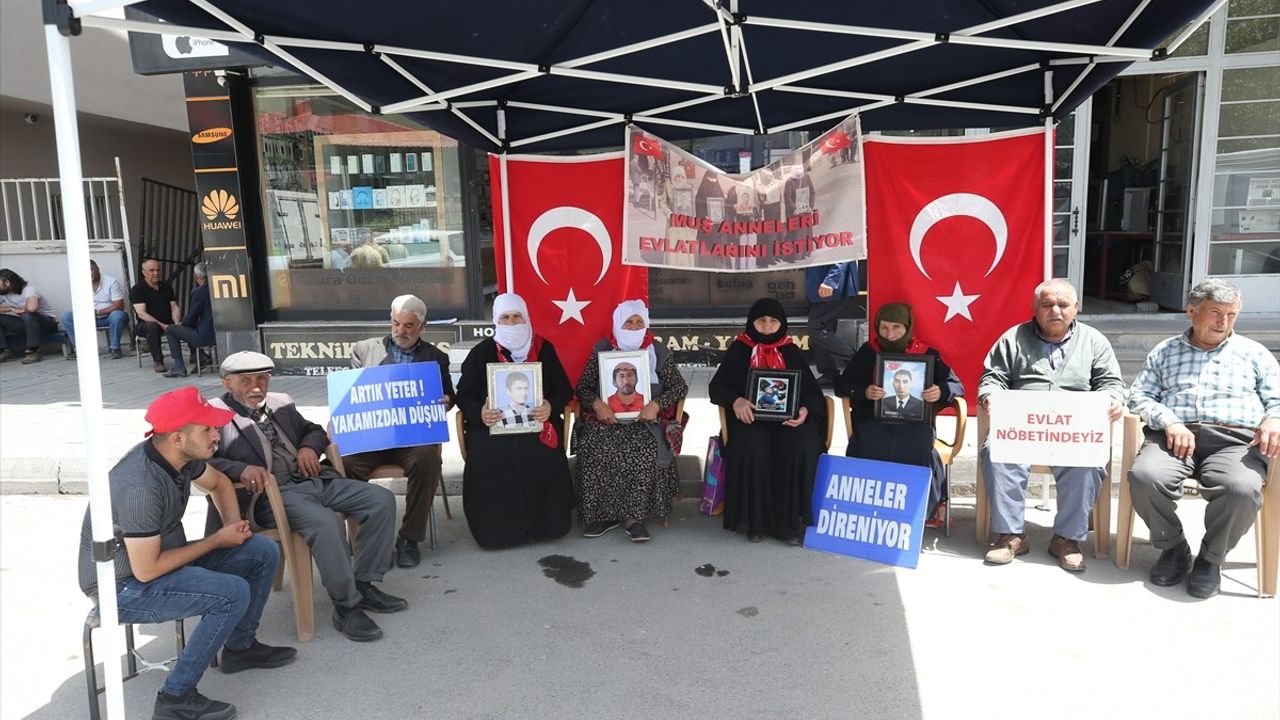 Muş'ta Ailelerin Evlat Eylemi Devam Ediyor