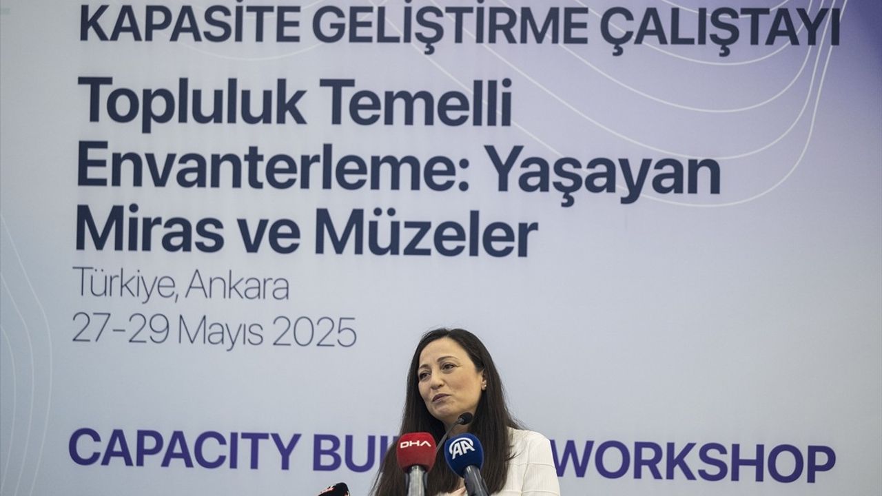 Müzeciler, Yaşayan Miras Çalıştayı'nda Bir Araya Geldi
