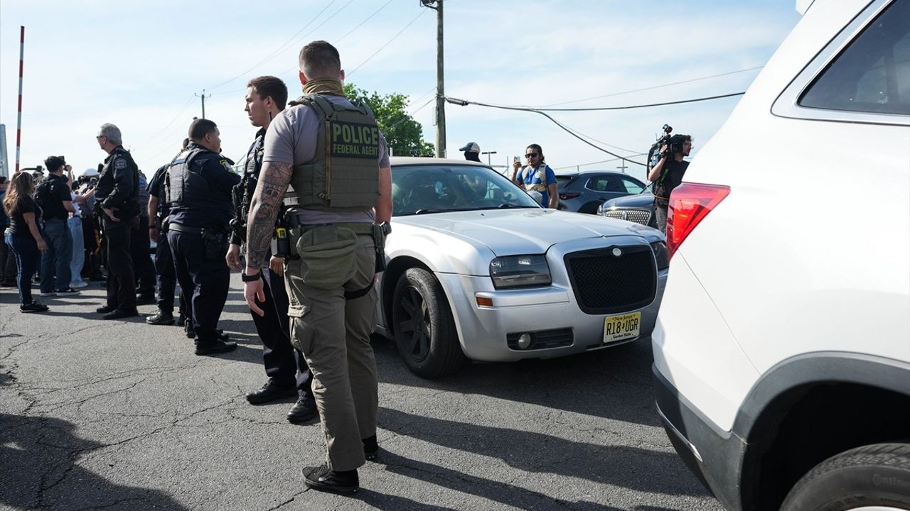 New Jersey'de ICE Merkezine Protesto Düzenlendi