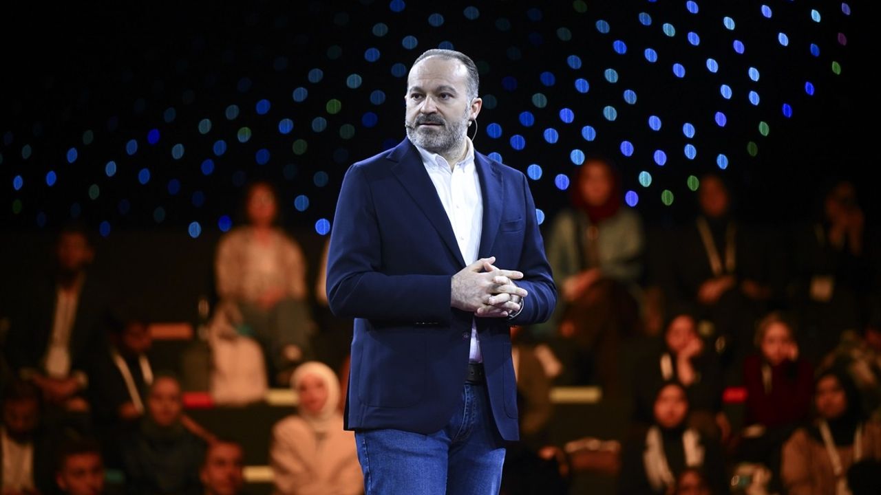 NEXT 2025 İstanbul'da Başladı: Gençler Küresel Sorunlara Çözüm Arıyor