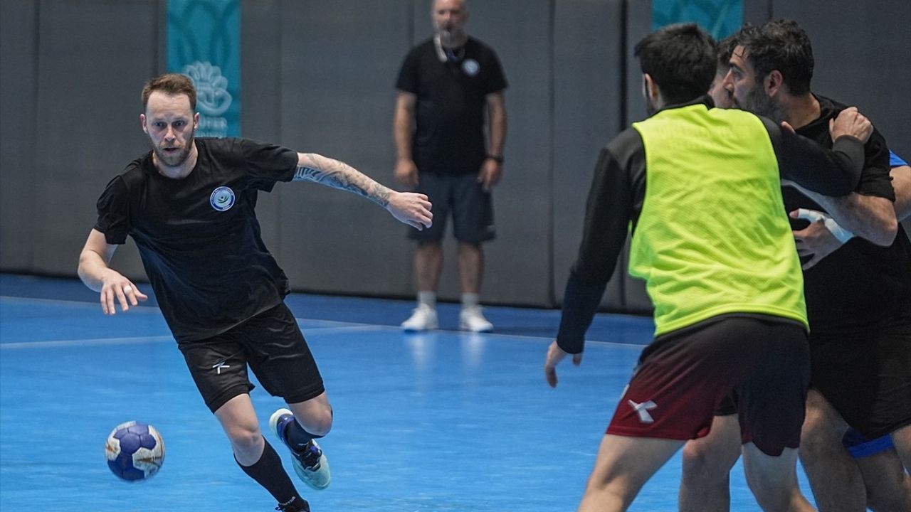 Nilüfer Belediyespor Hentbol Takımı'nın Şampiyonluk Hedefi