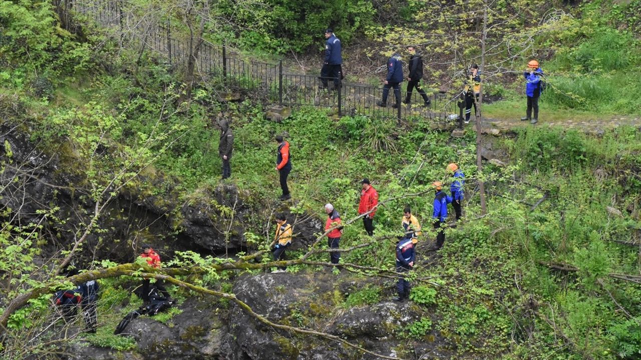 Ordu'da Kaybolan İki Kişi İçin Arama Çalışmalarına Ara Verildi