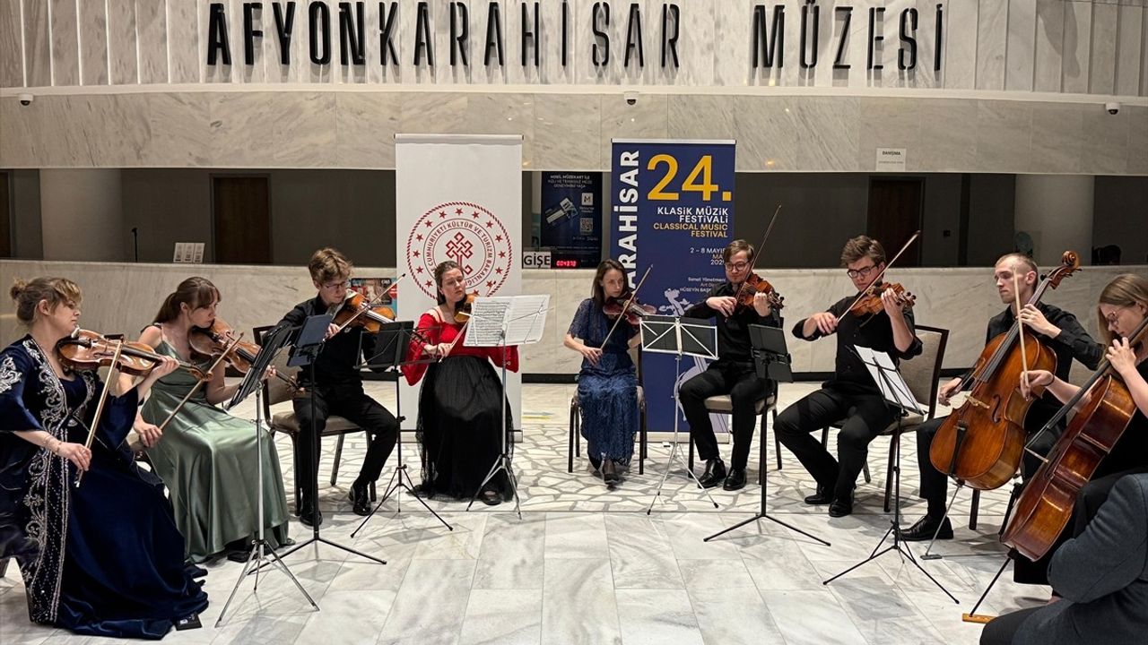 Prag Oda Müziği Topluluğu 24. Afyonkarahisar Klasik Müzik Festivali'nde Sahne Aldı