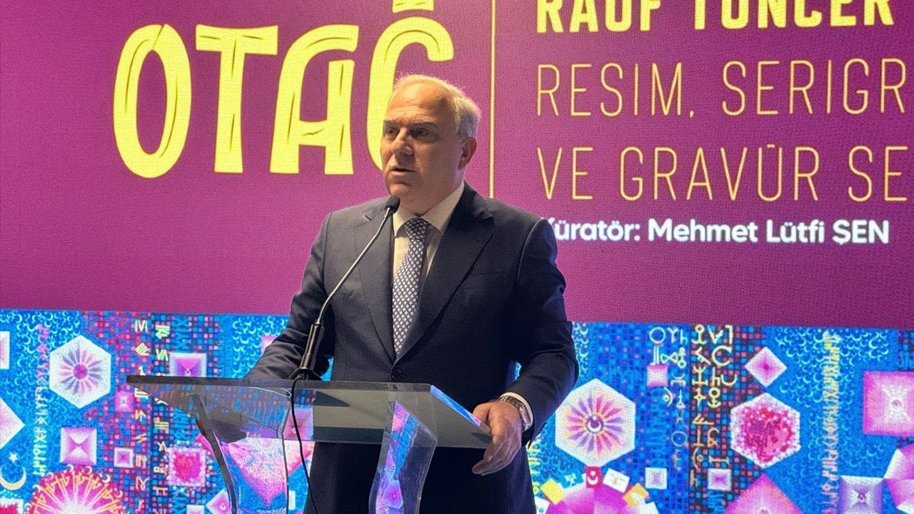Ressam Rauf Tuncer'in 'Otağ' Sergisi Fatih'te Açıldı