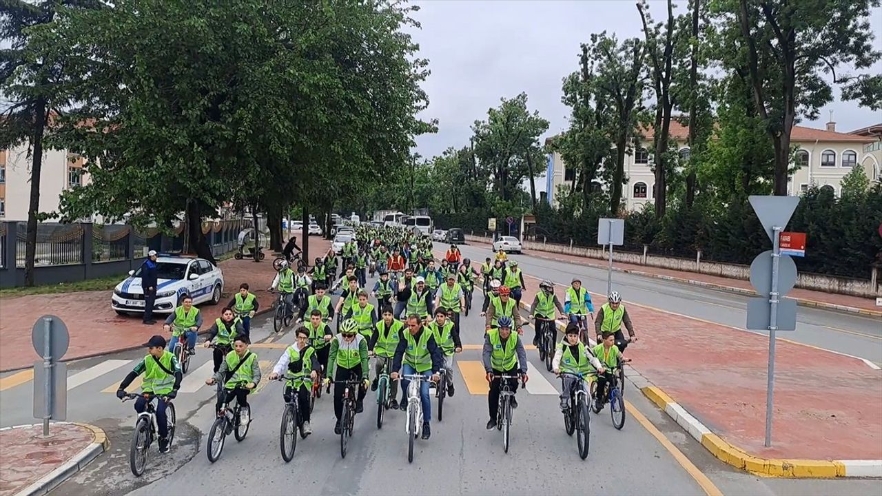 Sakarya'da Trafikte Farkındalık İçin Bisiklet Turu Düzenlendi