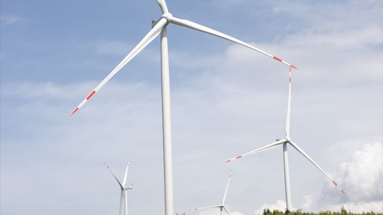 Sakarya'da Yeni Rüzgar Enerji Santrali Açıldı