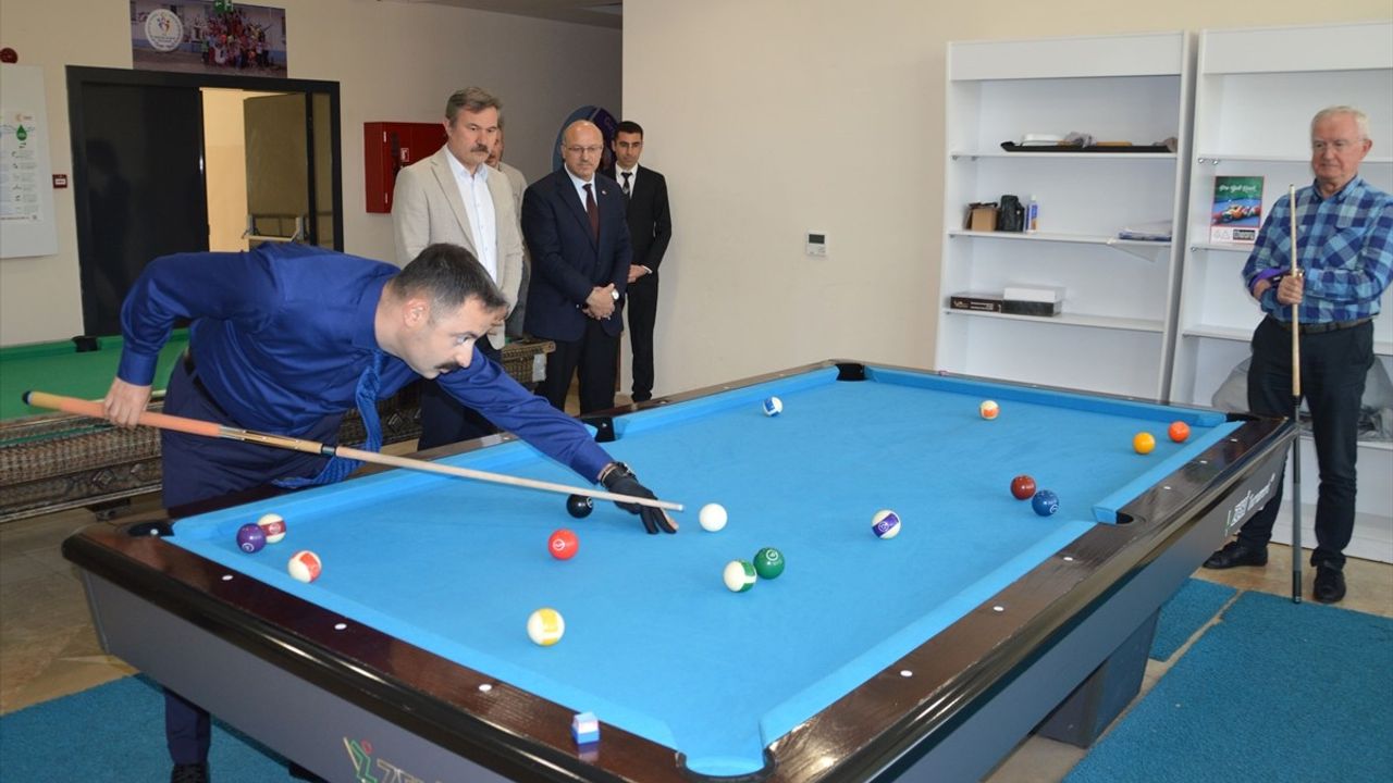 Samsun'da 19 Mayıs Bilardo Turnuvası Başladı