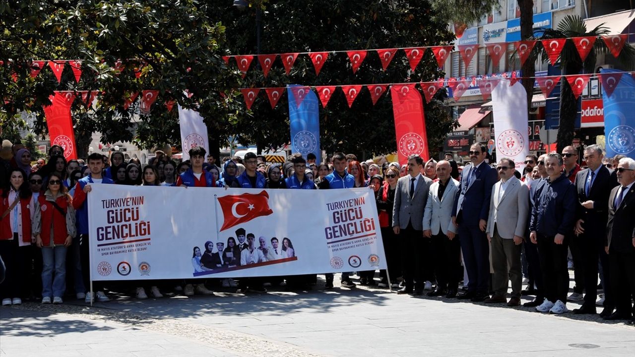 Samsun'da Gençlik Haftası Törenleri Başladı