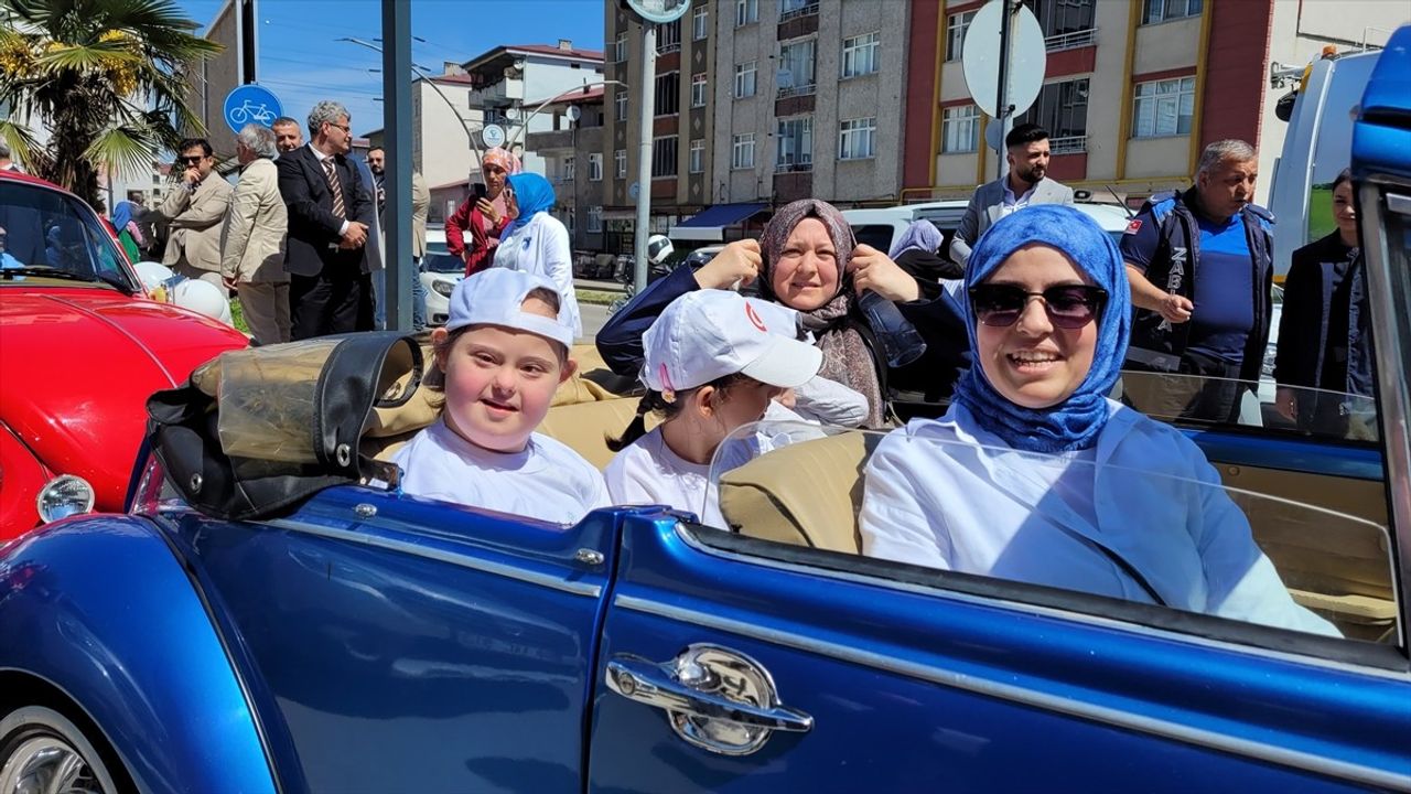 Samsun'da Özel Gereksinimli Çocuklardan Vosvoslarla Şehir Turu