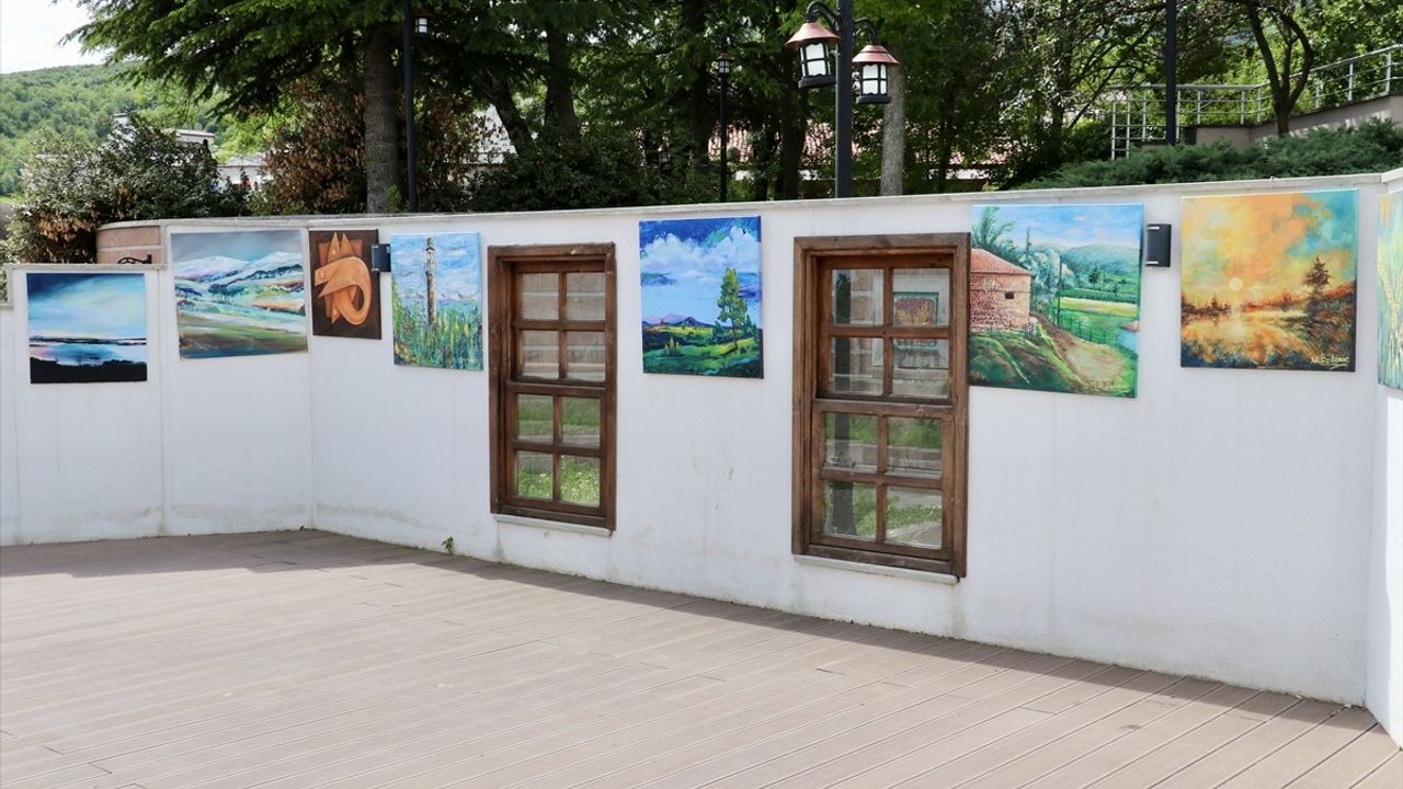 Samsun'da Uluslararası Sanat Çalıştayı ve Resim Sergisi Açıldı