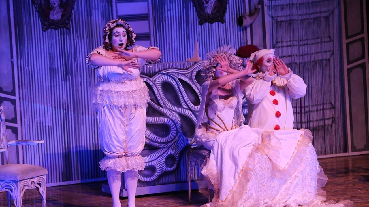 Samsun Devlet Opera ve Balesi, 'Doktor Mucize' Operasını Tokat'ta Sahneledi