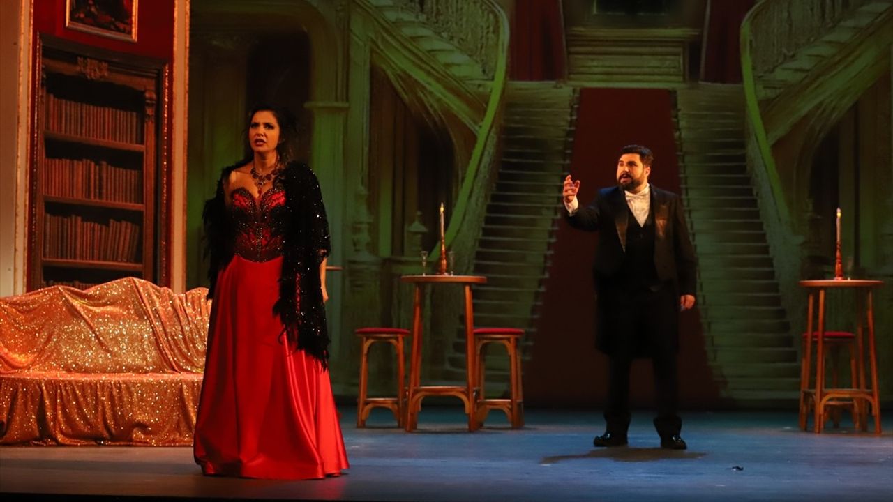 Samsun Devlet Opera ve Balesi, 'La Traviata' Operasını Sunuyor