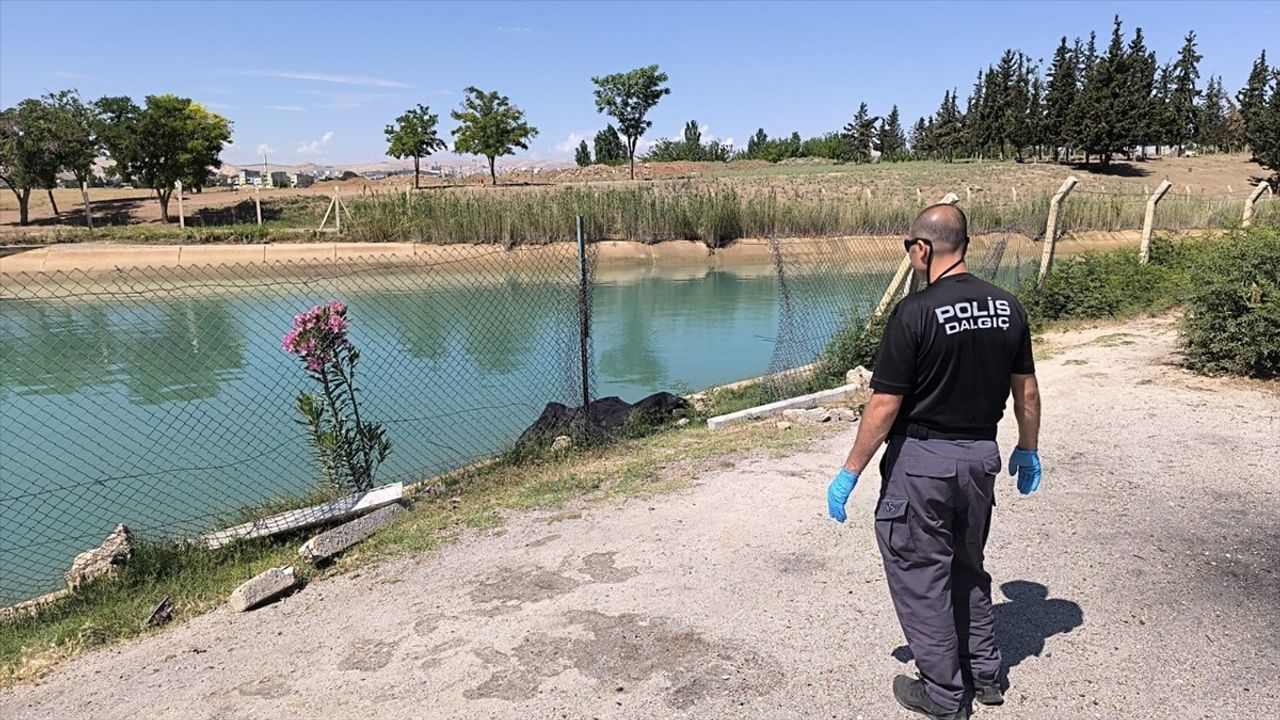 Şanlıurfa'da Sulama Kanalında Kaybolan Çocuğun Cenazesine Ulaşıldı