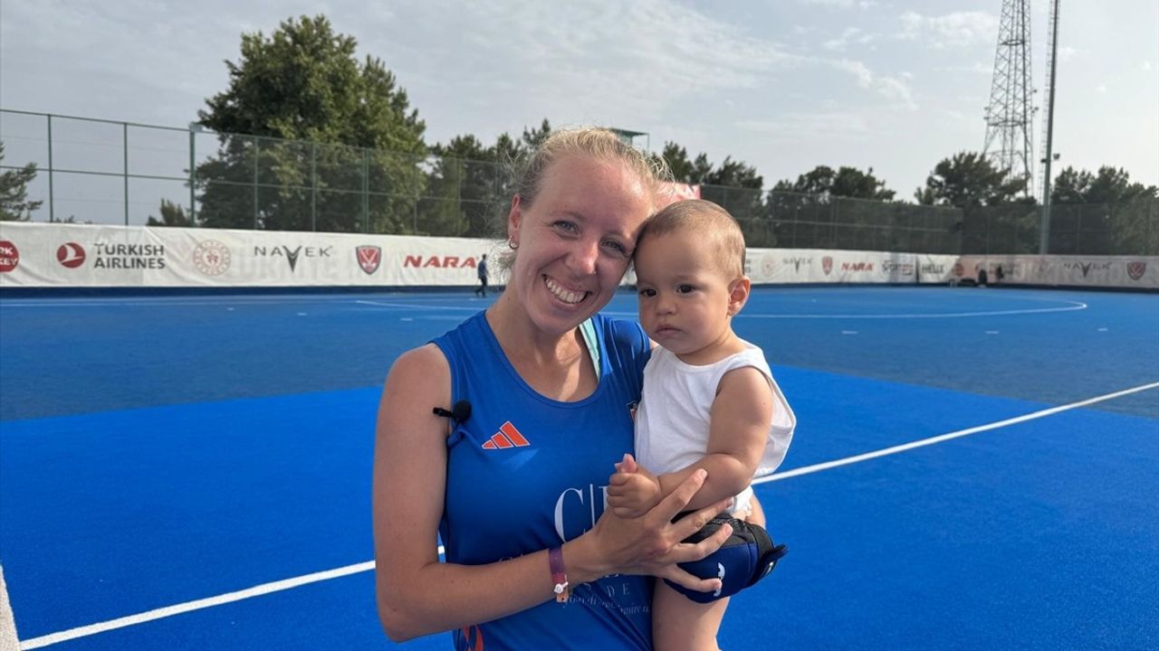 Sinem Yalçın: Hokey'de Final Sevinci ve Anne Olmanın Mutluluğu