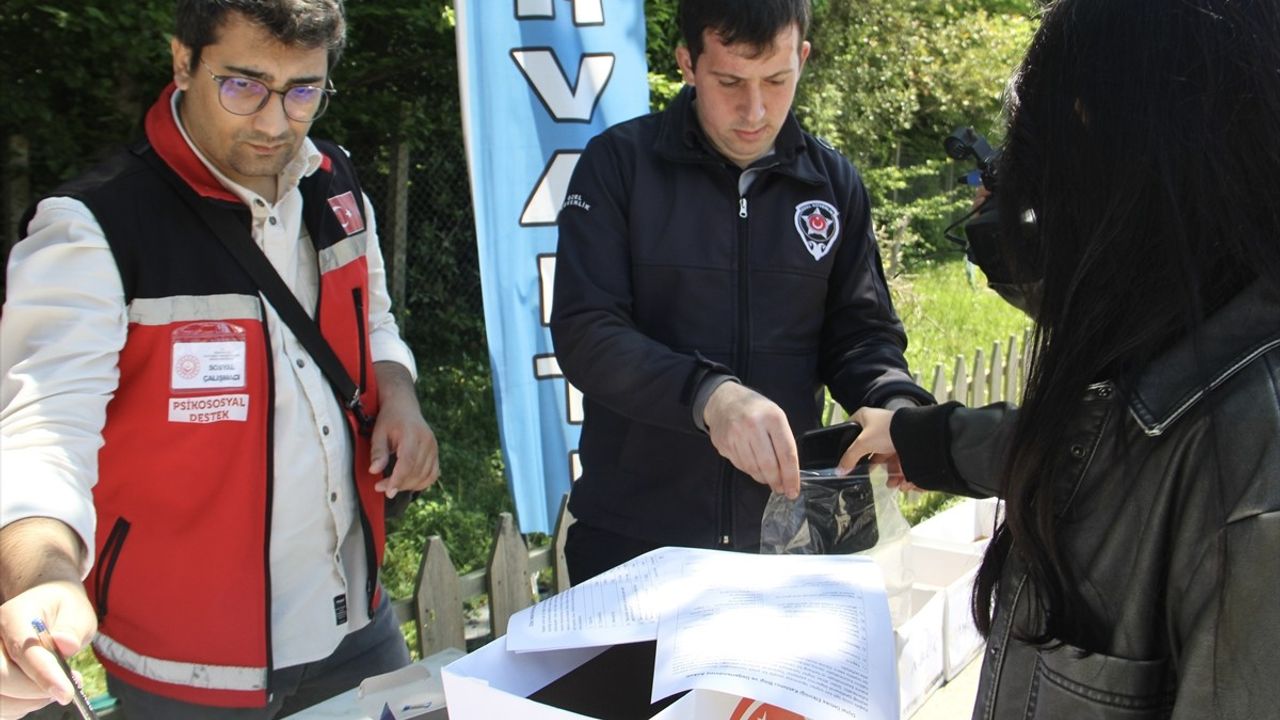 Sinop'ta Cep Telefonsuz Aile Pikniği Düzenlendi