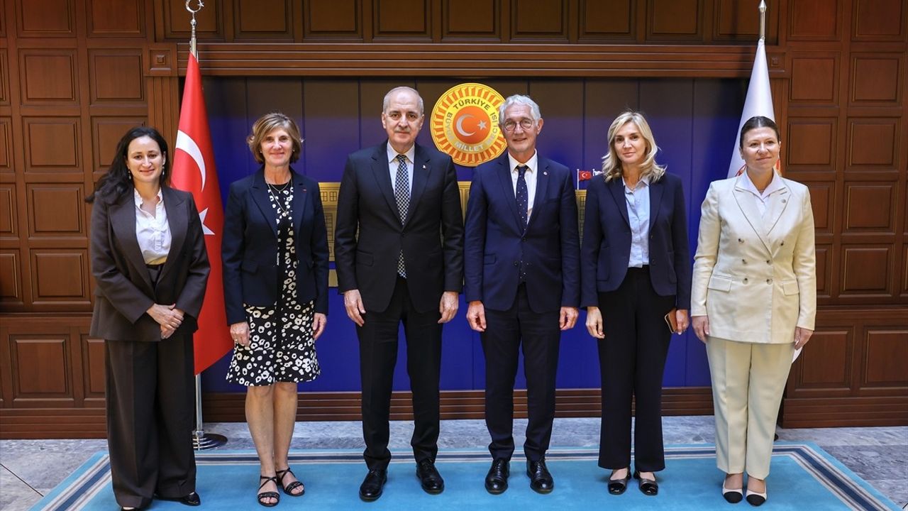TBMM Başkanı Kurtulmuş, Fransa-Türkiye Dostluk Grubu Başkanı Fialaire'yi Ağırladı